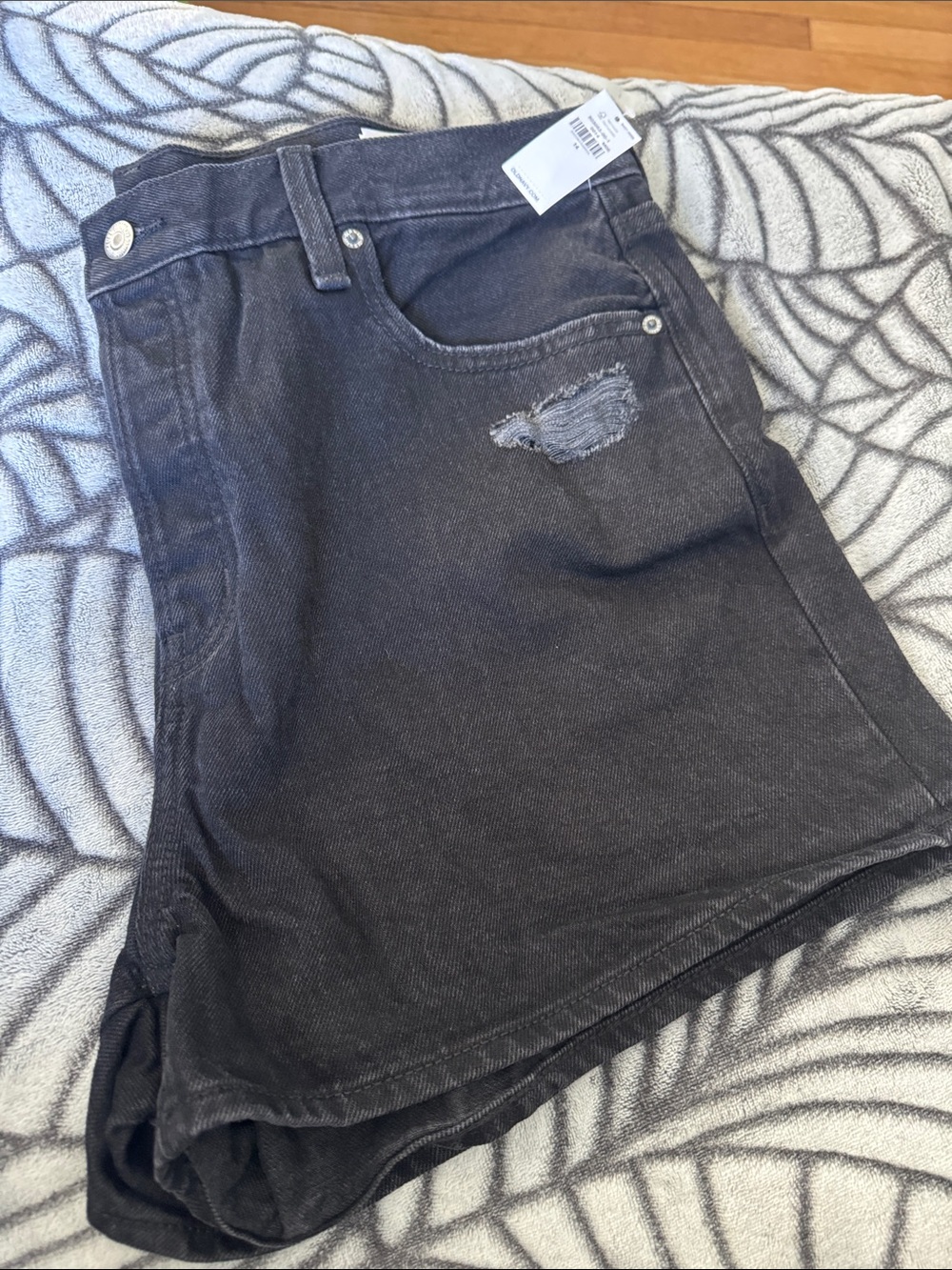 NWT Black Denim Old Navy High Rise Slouchy Straight Shorts Size 14